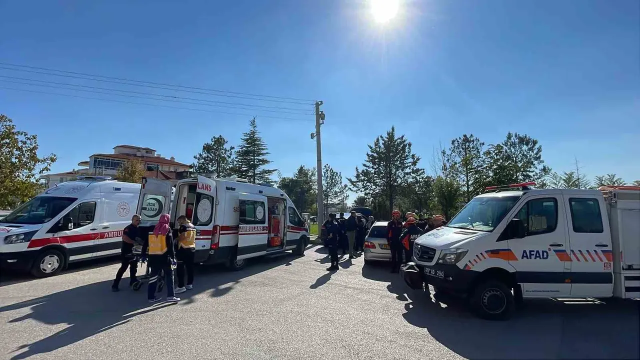 Karaman’da otomobil ile cip çarpıştı: 3 yaralı