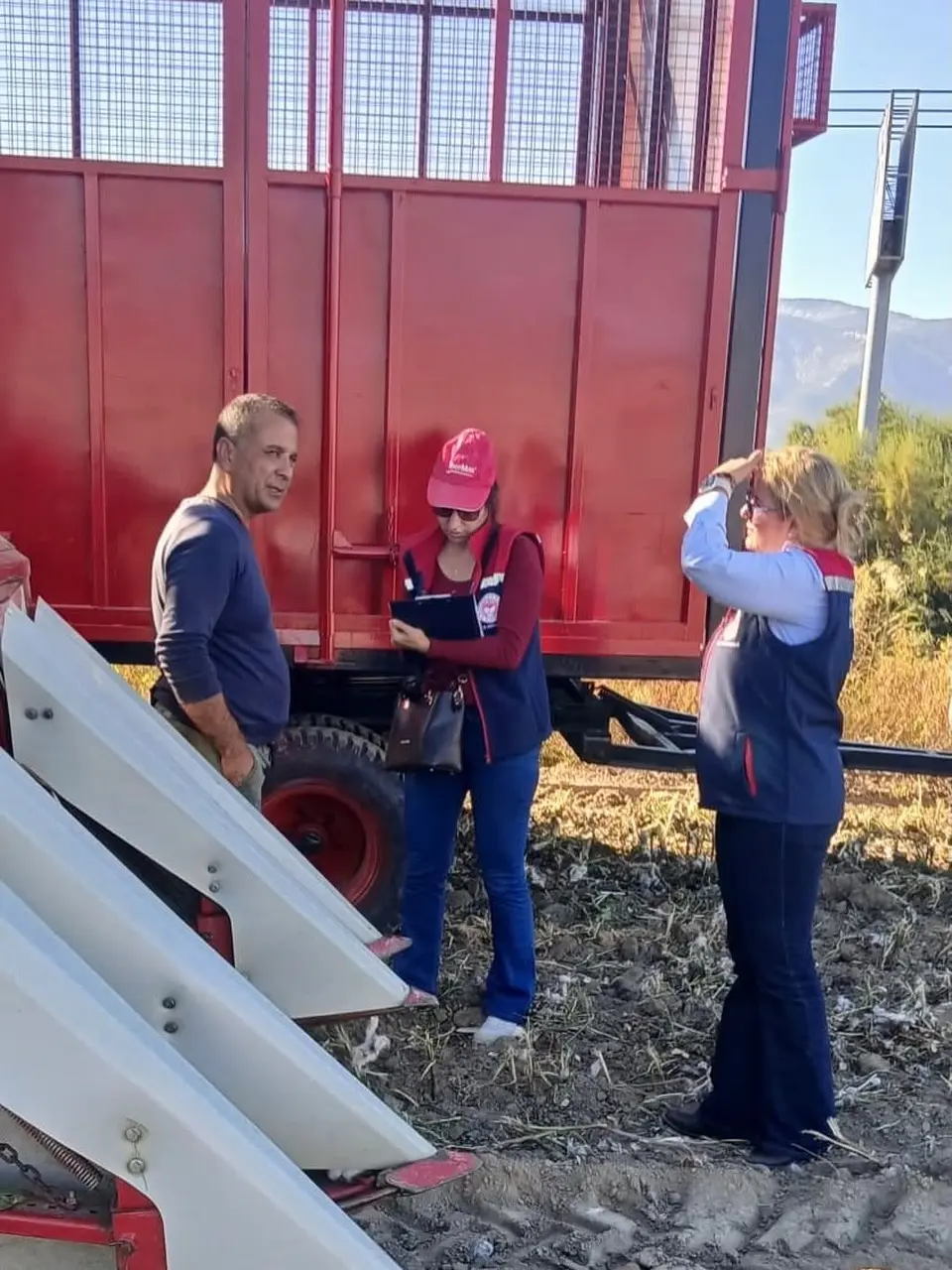 Söke’de pamuk hasat makineleri kontrol ediliyor