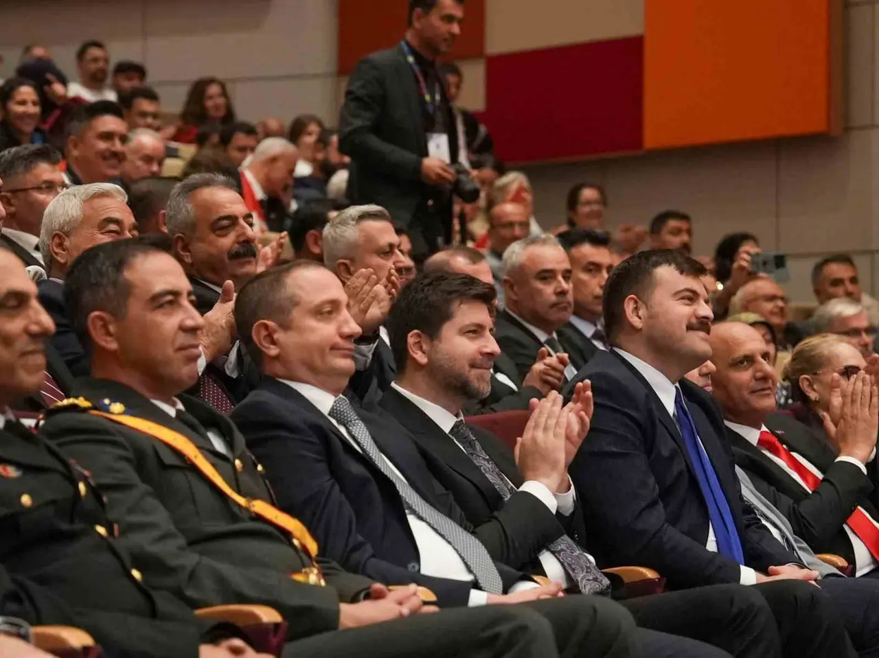 Cumhuriyet Bayramı Tarsus’ta öğrencilerin gösterileriyle kutlandı
