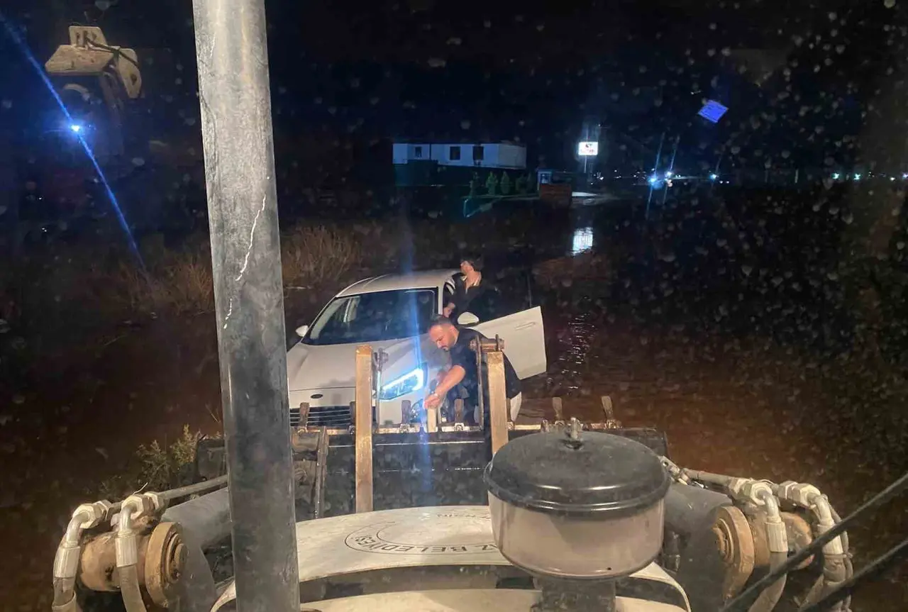 Akdeniz’de sağanak yağışın izleri siliniyor