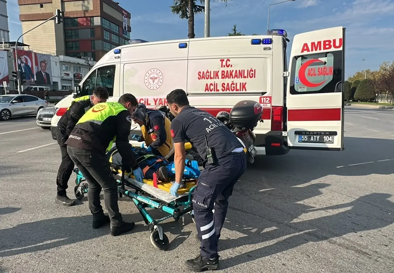 Samsun’da hafif ticari aracın çarptığı kadın yaralandı