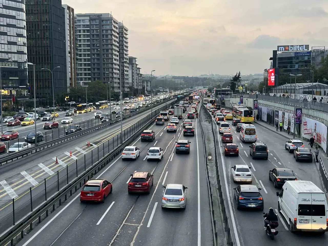 İstanbul’da dev derbi öncesi trafik yoğunluğu