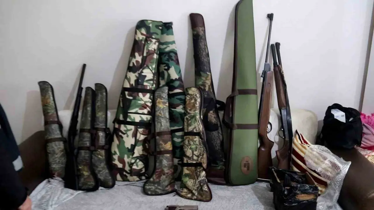 Karabük ve Bartın’da kaçak silah operasyonu: 48 silah ele geçirildi