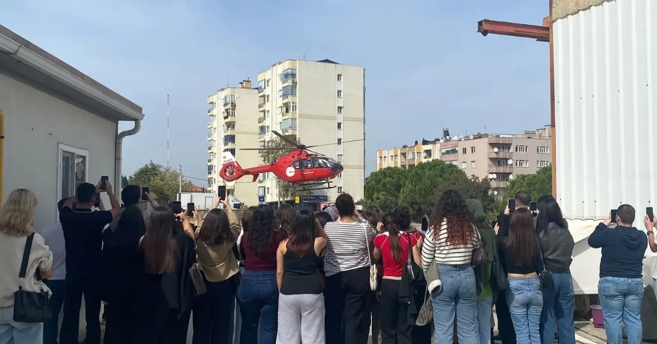 İlk ve Acil Yardım öğrencileri hava ve deniz ambulanslarını inceledi