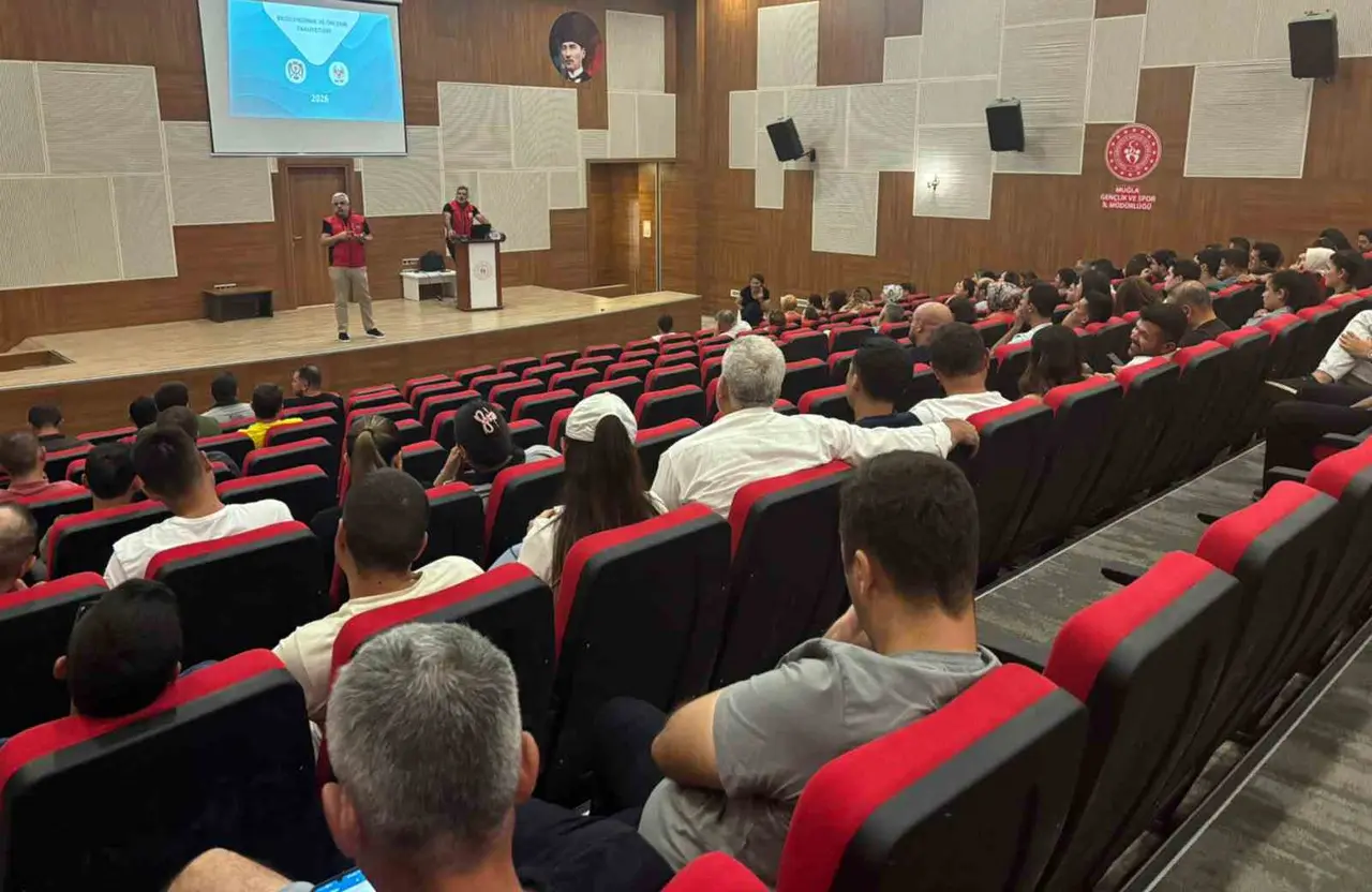 Muğla’da öğretmenlere terörle mücadele bilgilendirmesi