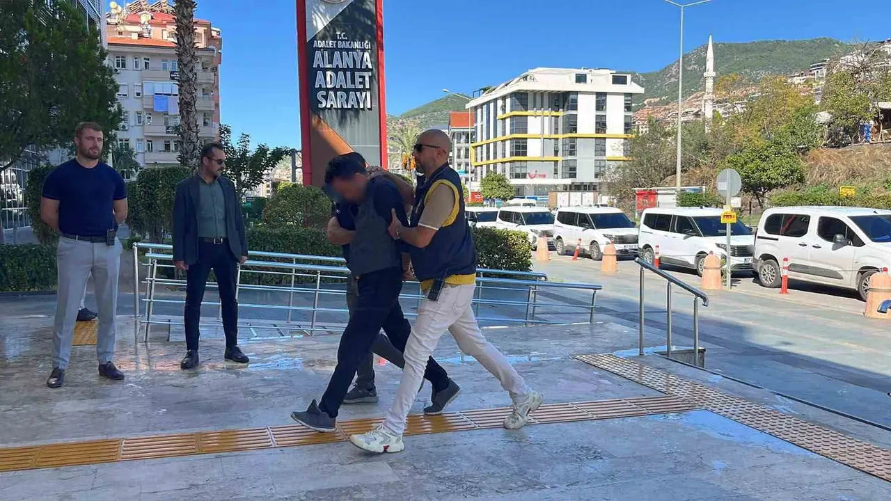 Antalya’da tefecilik ve şantaj operasyonunda 6 tutuklama