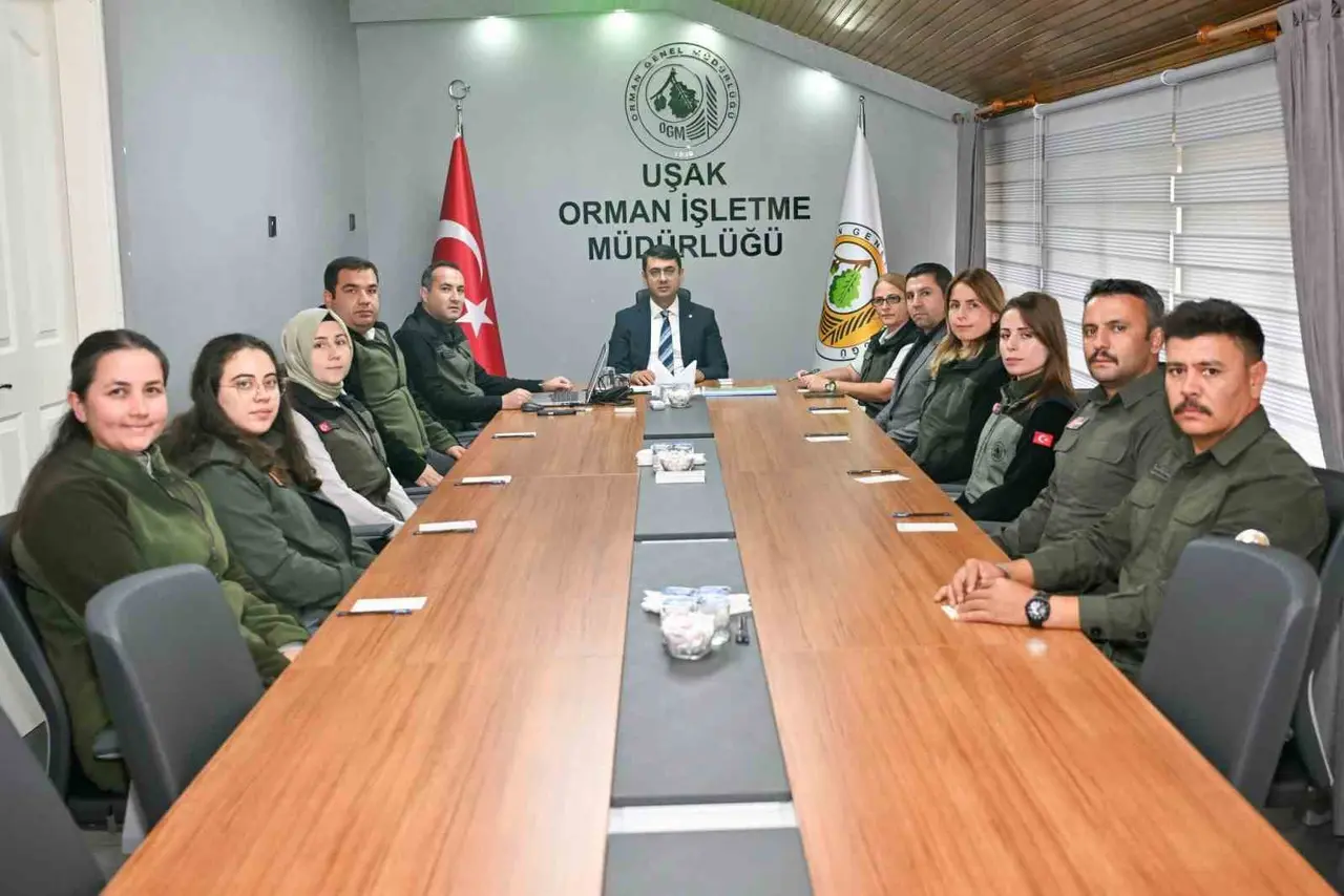 Uşak Valisi Kartal, Orman İşletme Müdürlüğü ve DKMP’yi ziyaret etti