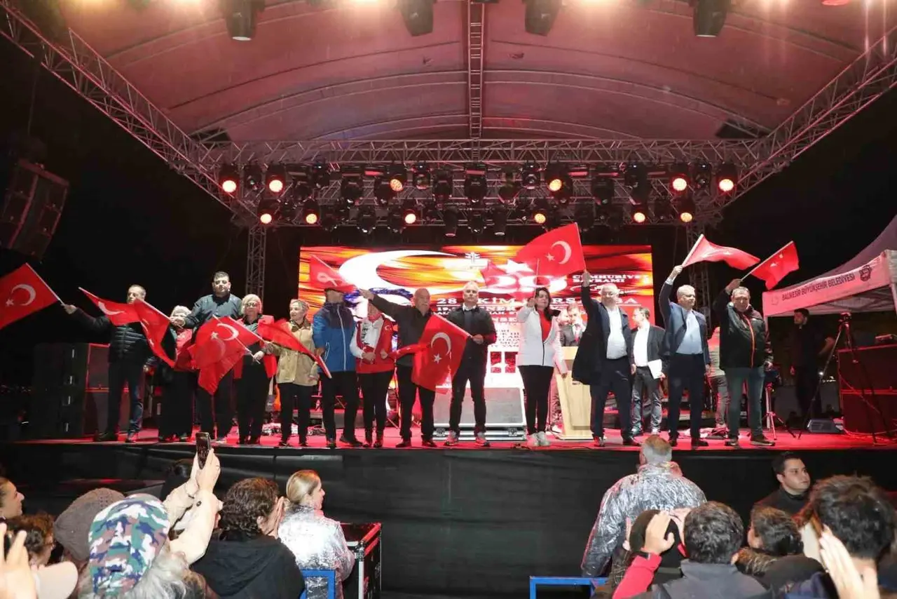 Kıraç konseriyle Cumhuriyet coşkusu