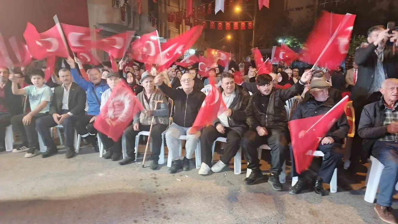 Bafra Gazipaşa Mahallesi’nde Cumhuriyet coşkusu