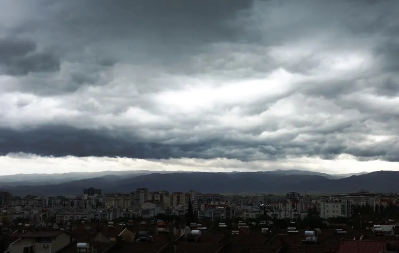 Meteorolojiden kuvvetli sağanak yağış uyarısı