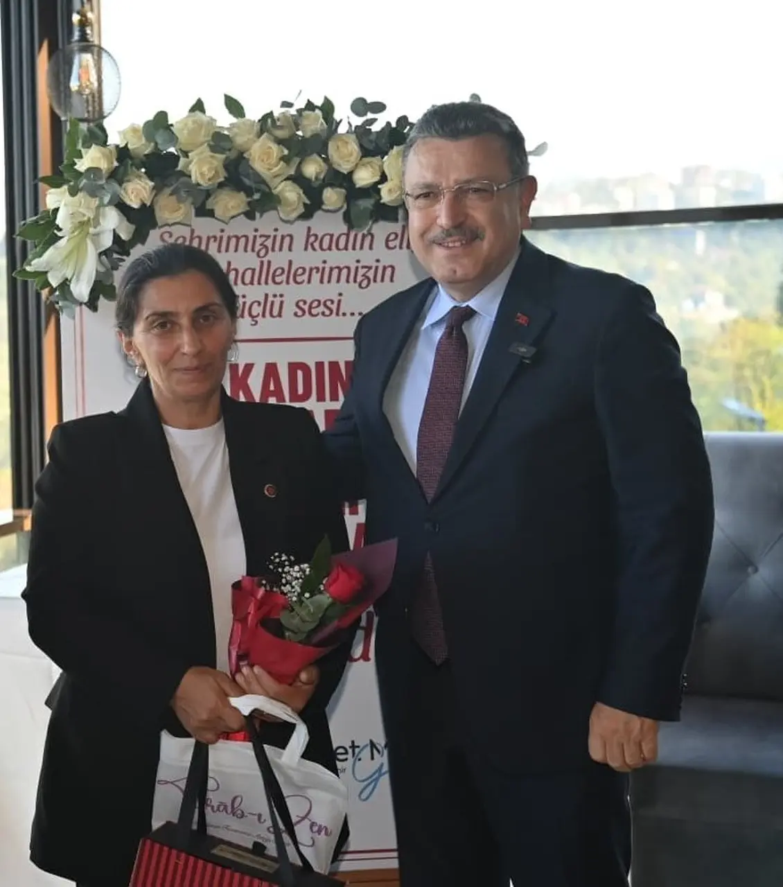 Kadın muhtarlar ile bir araya geldi