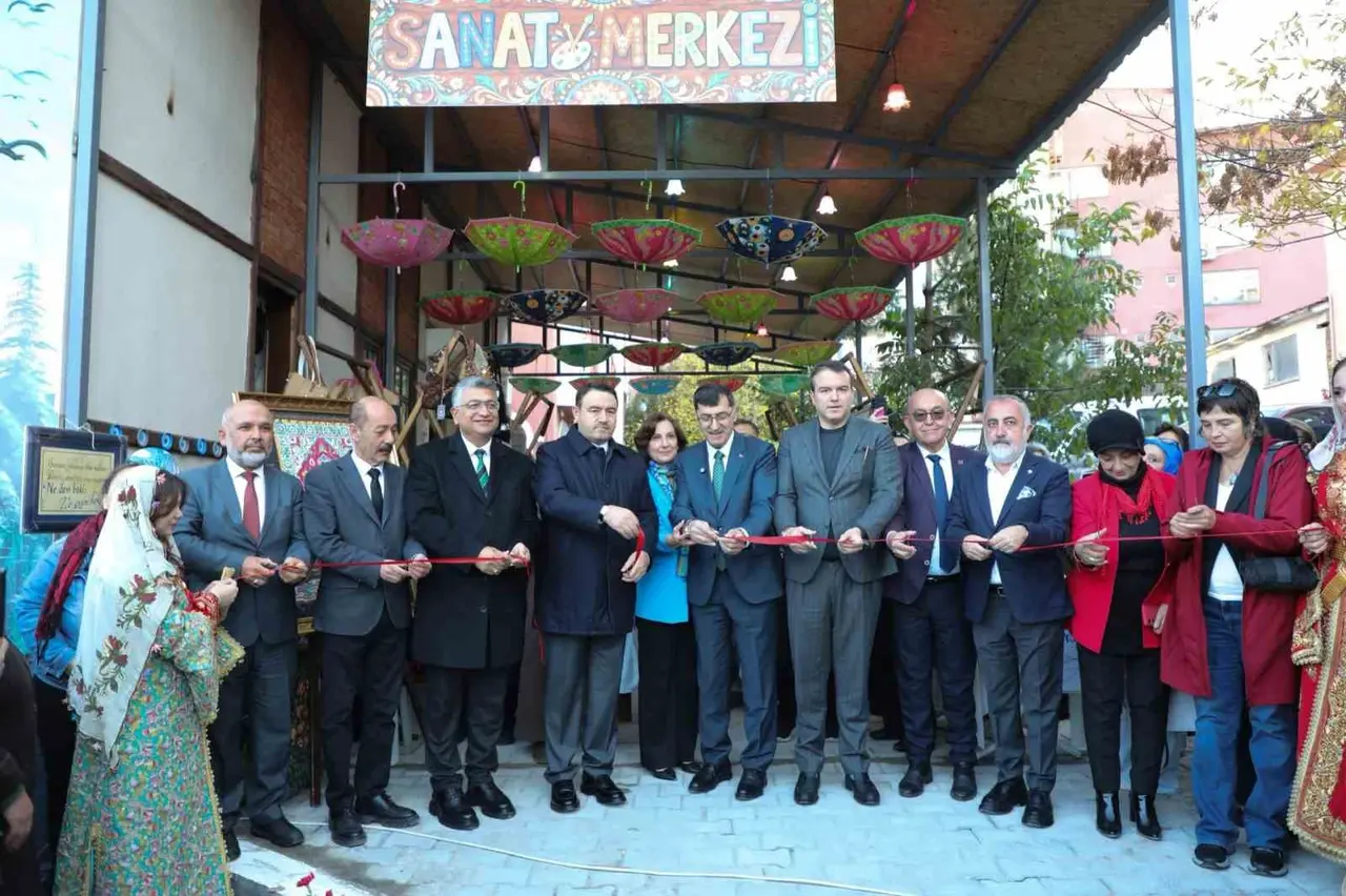 Kütahya’da Sanat Sokağı törenle açıldı