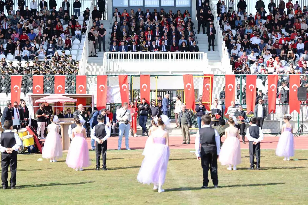 Söke’de Cumhuriyet Bayramı büyük coşkuyla kutlandı