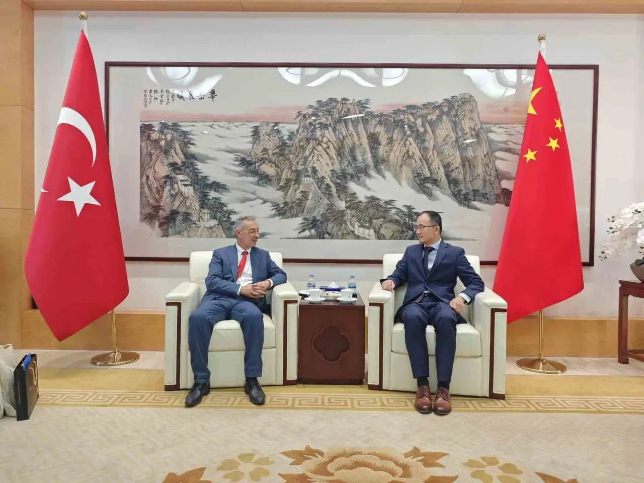 Eskil Belediye Başkanından Çin Büyükelçisi ile yatırım görüşmesi