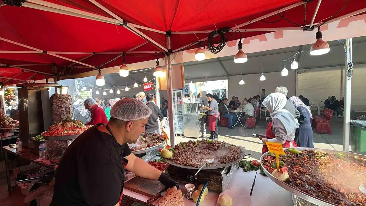 Tokat Tanıtım Günleri’nde yöresel lezzetler ve kültürel değerler ziyaretçilerin beğenisine sunuldu