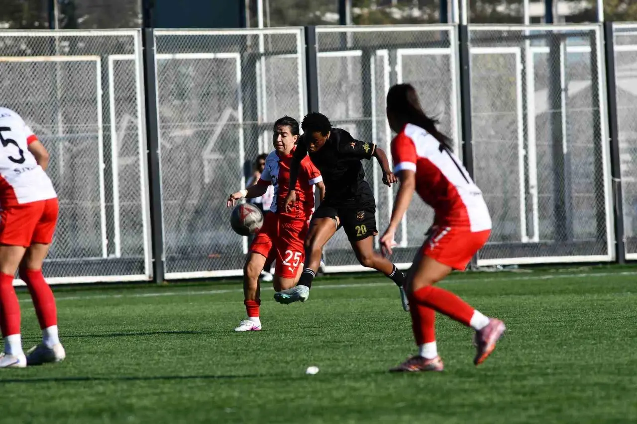 Kayseri Kadın FK evinde berabere kaldı