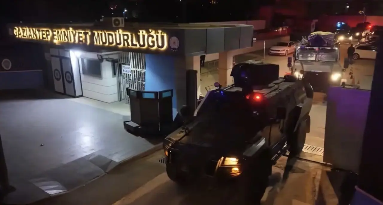 Gaziantep’te silahla yağma suçuna operasyon: 8 gözaltı