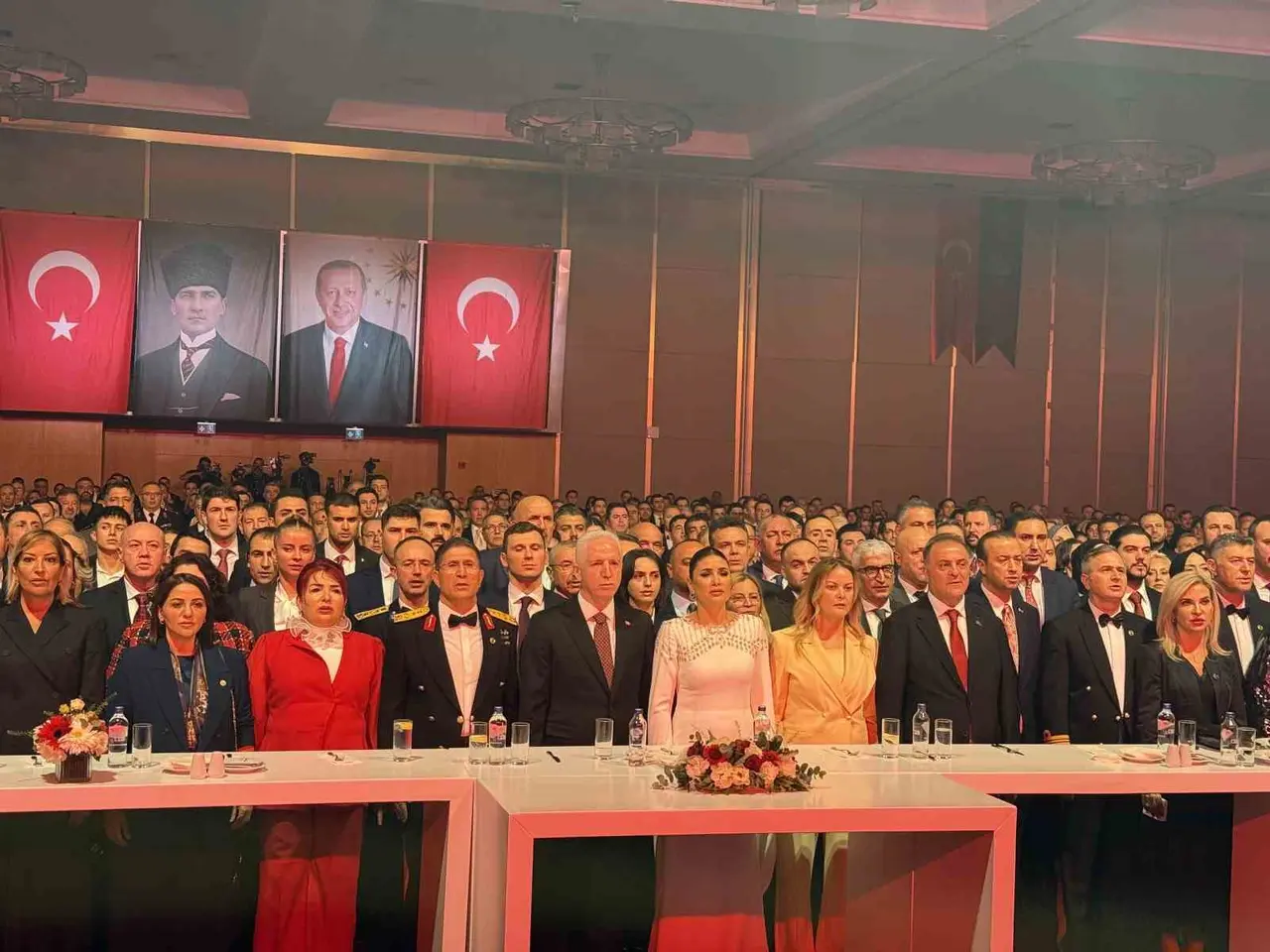 Vali Gül: "103 yıl önce aziz milletimiz; kendisini tarihten silmek isteyen emperyalizmin asırlık hesaplarını parçaladı"