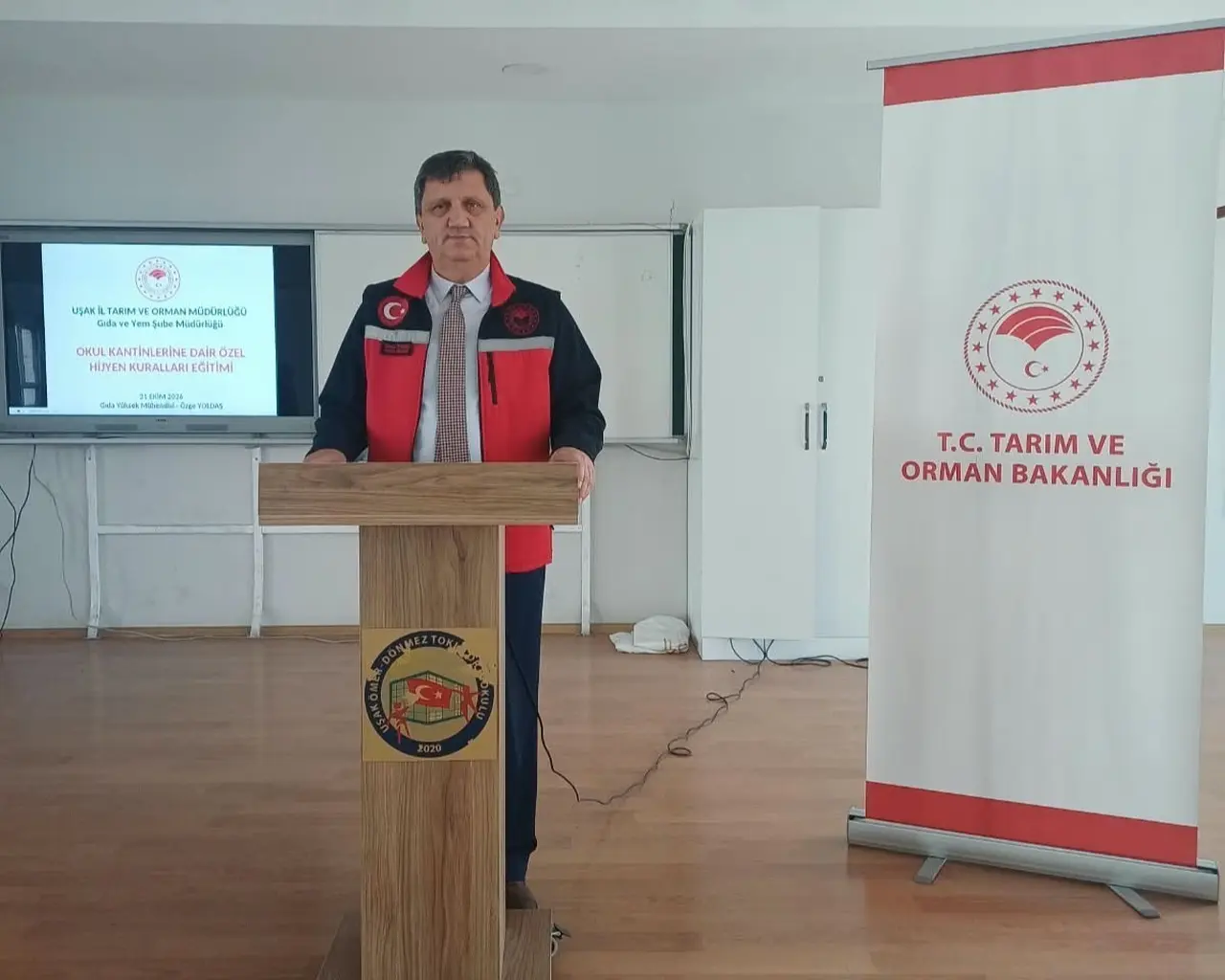 Uşak’ta okul kantini işletmecilerine hijyen eğitimi verildi
