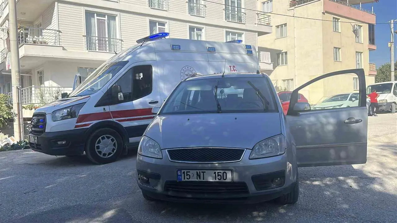 Burdur’da otomobilin çarptığı 8 yaşındaki çocuk yaralandı