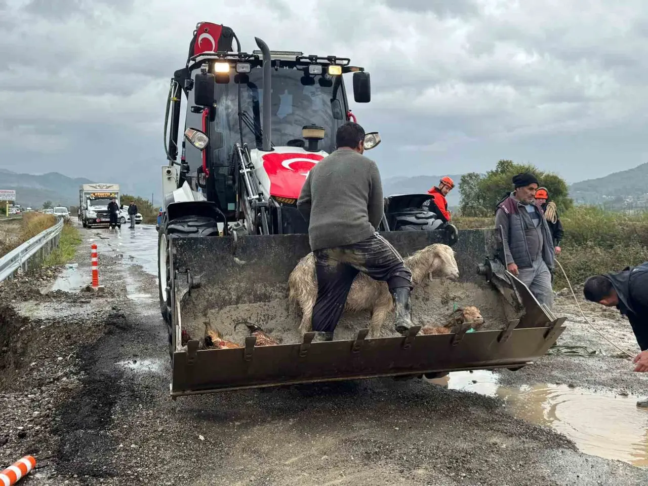 Muğla’da tüm kurumlar yağmur teyakkuzunda