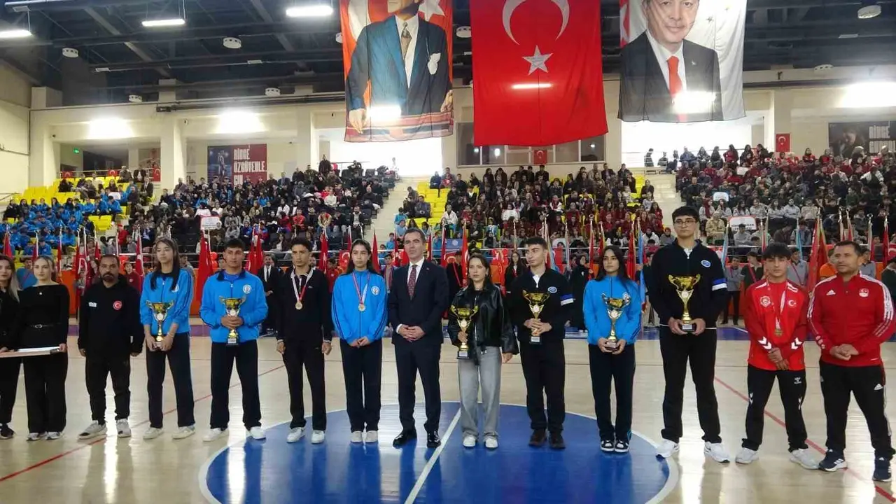 Bitlis’te Cumhuriyet Bayramı coşkusu