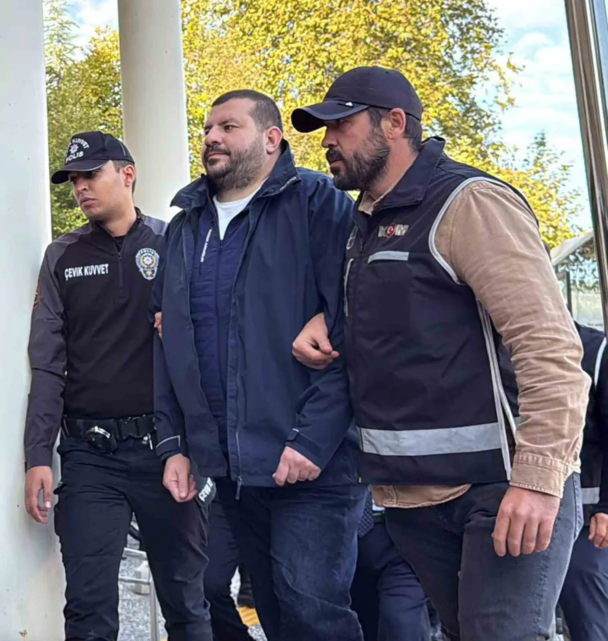 Milas Belediyesi operasyonunda 18 tutuklama