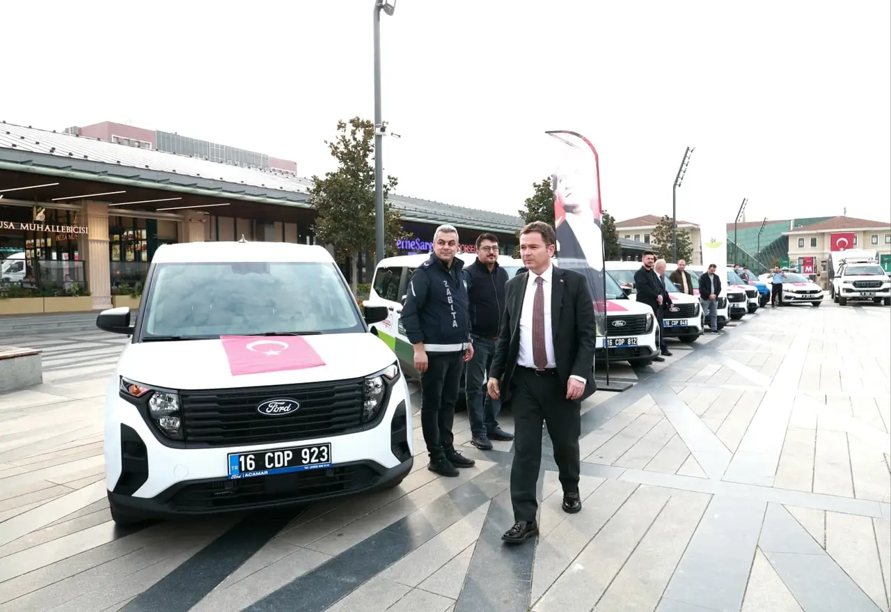 Osmangazi Belediyesi araç filosunu 41 yeni araçla güçlendirdi