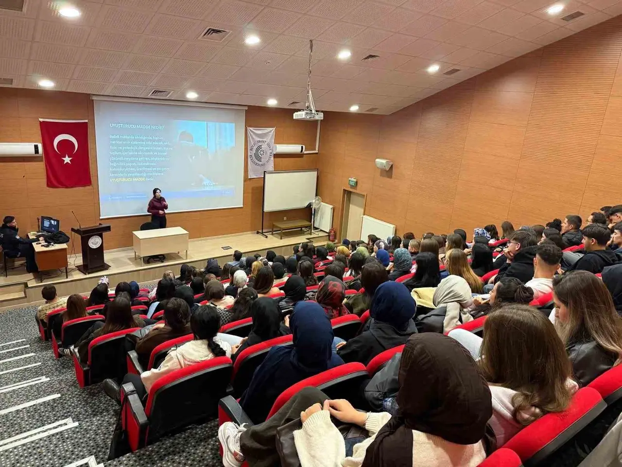 Bolu’da öğrencilere madde bağımlılığıyla mücadele eğitimi