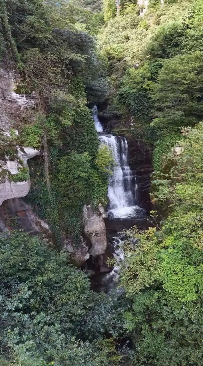 Giresun’daki Siğlen Şelalesi saklı güzellikleriyle mest ediyor