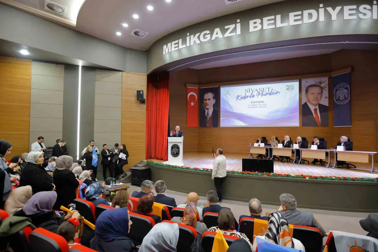 AK Parti Kayseri İl Kadın Kolları Danışma Meclis Toplantısı yapıldı