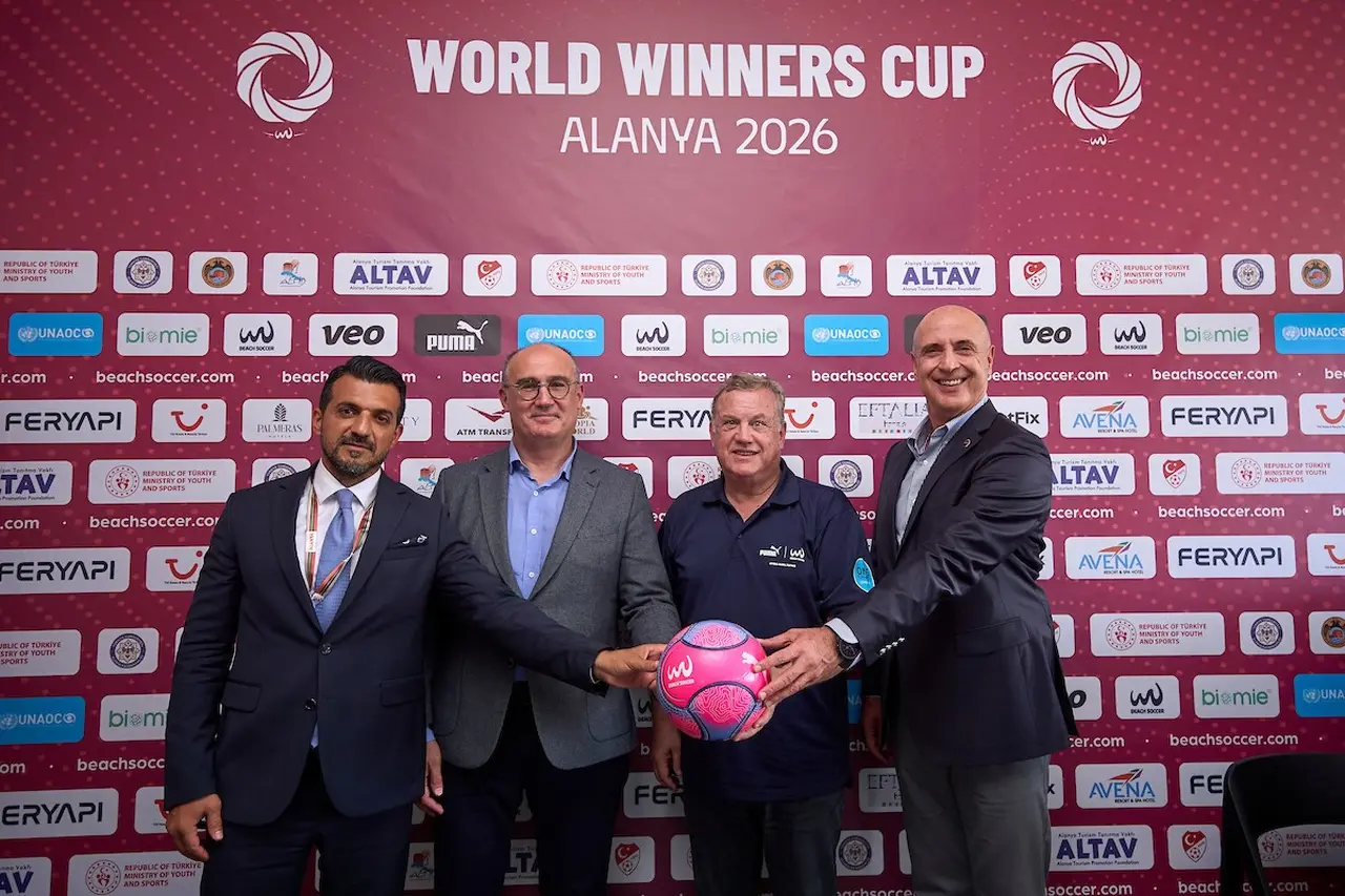 Joan Cusco: "Alanya artık plaj futbolu ailesinin bir parçası’’