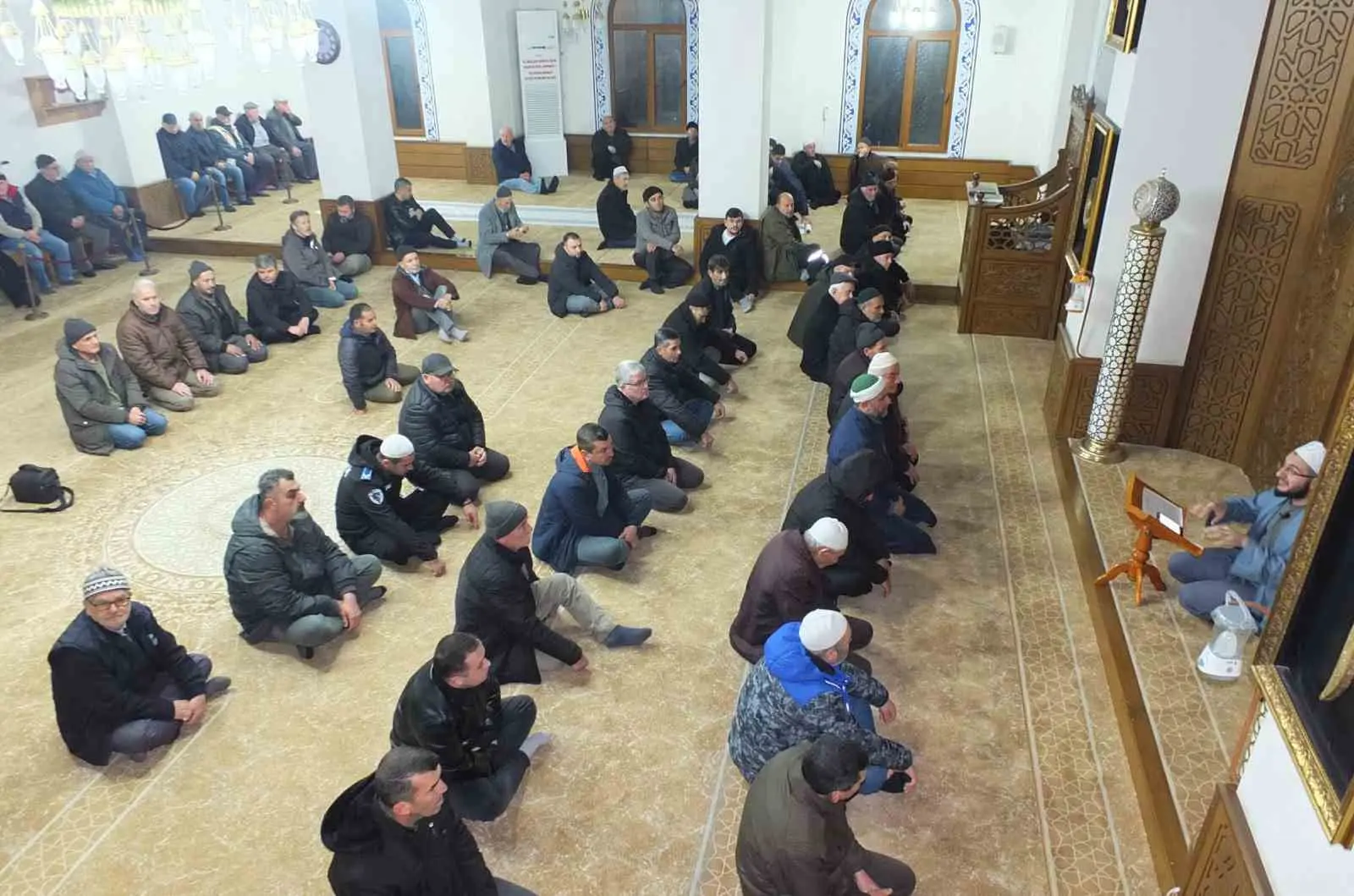 Burhaniye’de sabah namazı buluşmaları ilgi görüyor