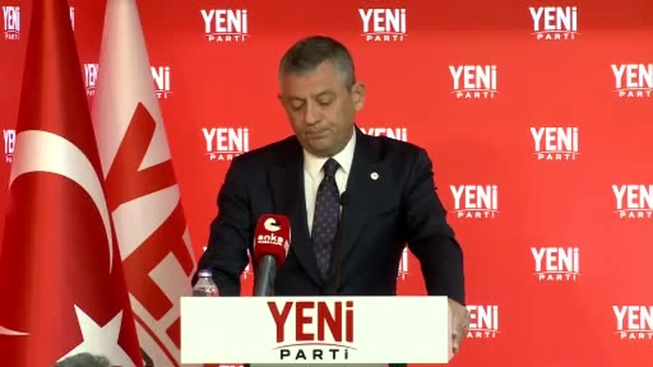 Yeni Parti Genel Başkanı Özel: "Partinin kapılarını farklı görüşlere açtık, açık tutmaya da devam edeceğiz"