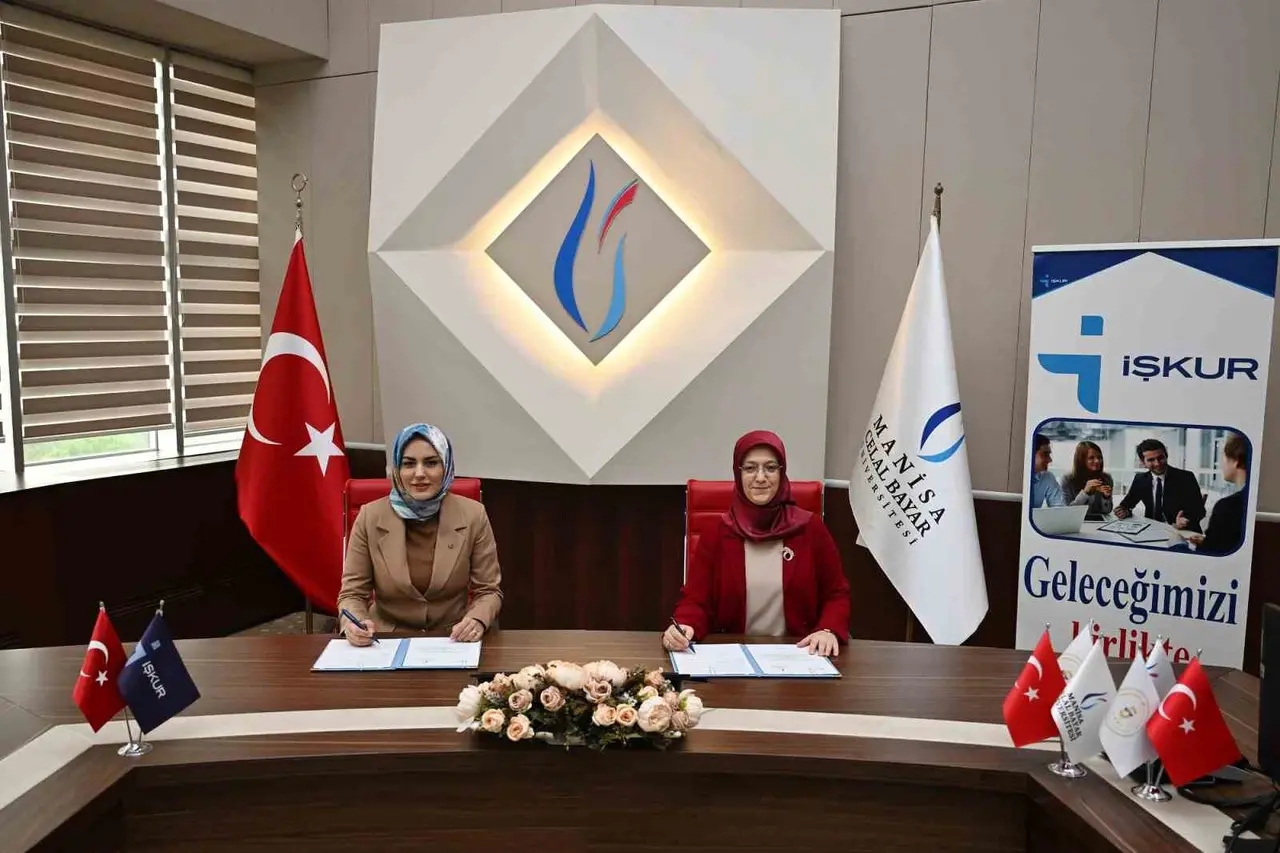 MCBÜ’de bin 630 öğrenciye çalışma fırsatı