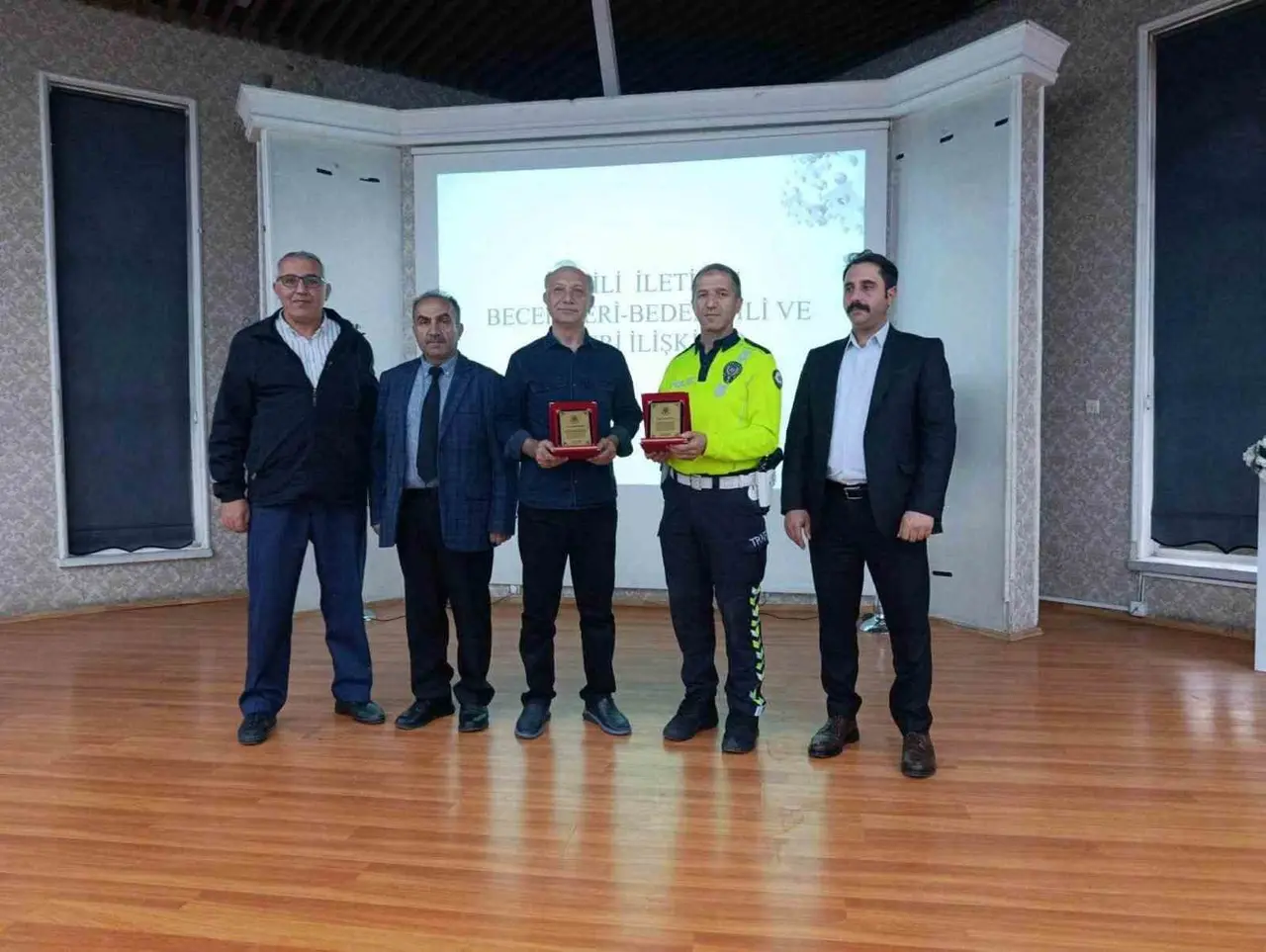 Zabıta ve şoförlere trafik güvenliği eğitimi