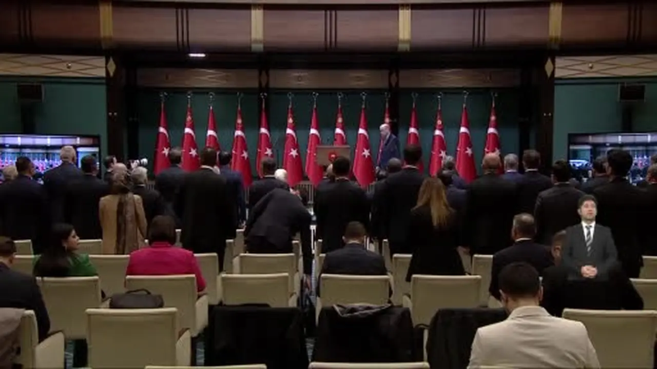 Cumhurbaşkanı Erdoğan: "Bizim Doğu Akdeniz’deki politikamız çok nettir. Deniz yetki alanları hak ve menfaatlerimizi korumanın derdindeyiz"