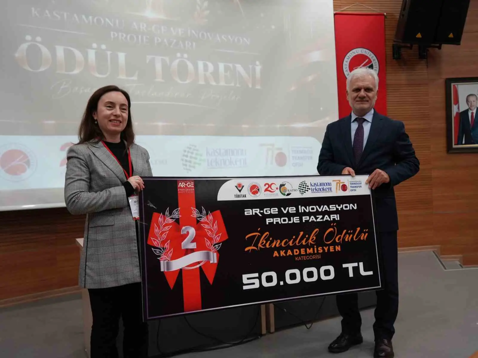 Türkiye’nin dört bir yanından uzman ve öğrencilerin projeleri "Proje Pazarı"nda yarıştı