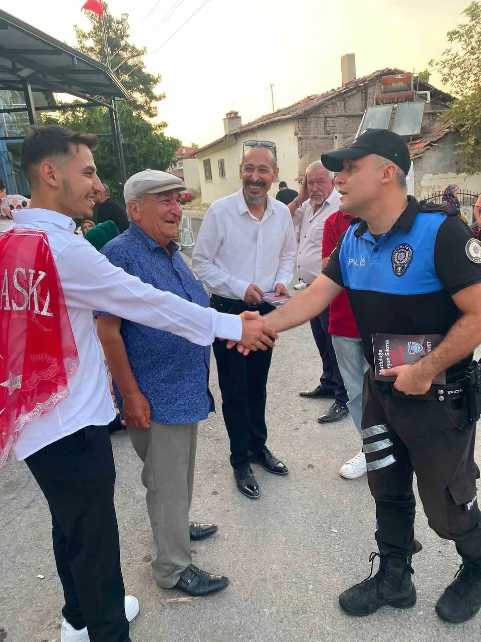 Denizli emniyetinden ’Mutluluğa kurşun sikma, geleceği karartma’ projesi