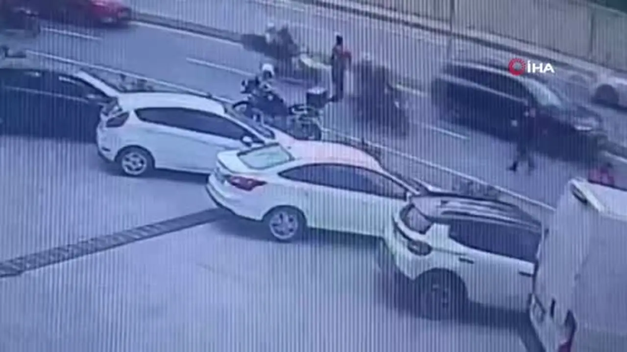 Küçükçekmece’de polis ekiplerinden kaçan şahsın üzerinden uyuşturucu çıktı