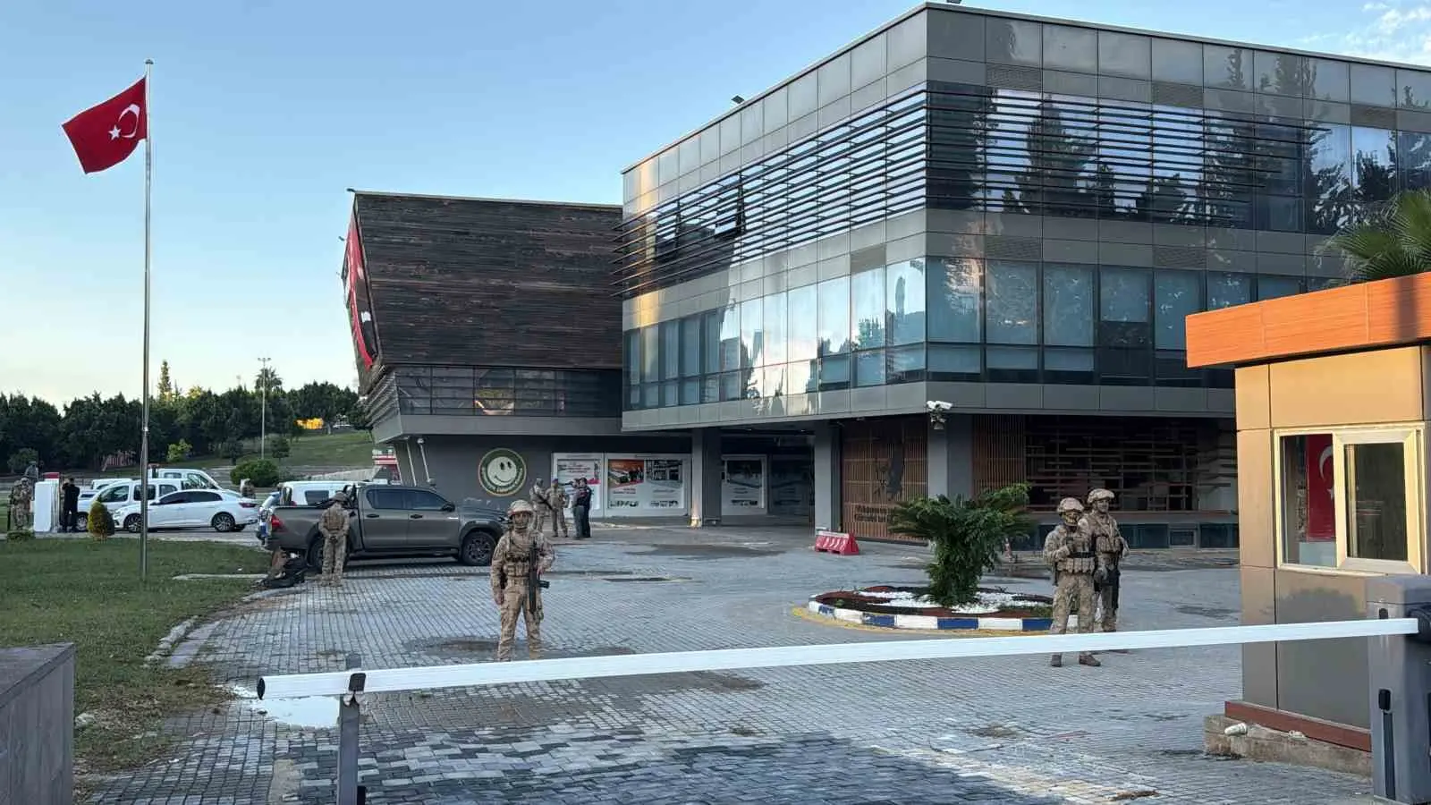 Çukurova Belediyesi’ne operasyon