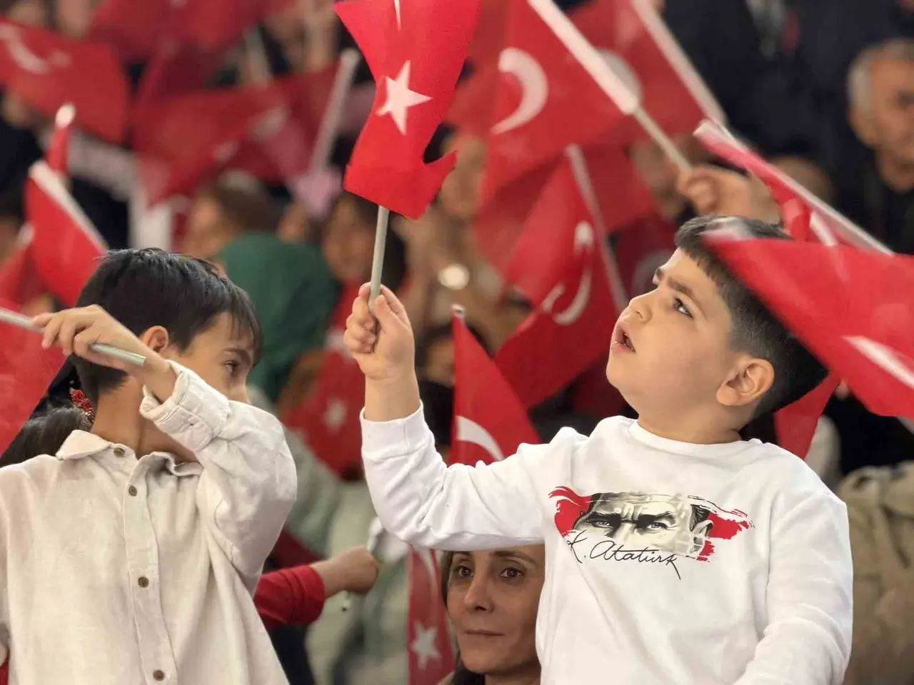 Simav’da Cumhuriyet’in 103’üncü yılı kutlandı