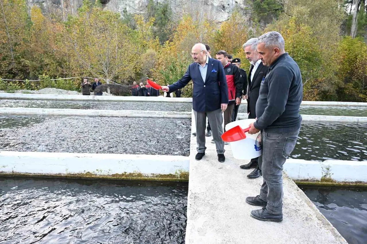 Vali Köşger’den Denizli’nin üretim merkezi Çameli’ye övgü