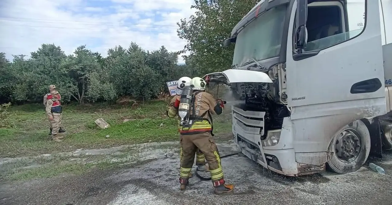 Dörtyol’da tır yangını kontrol altına alındı