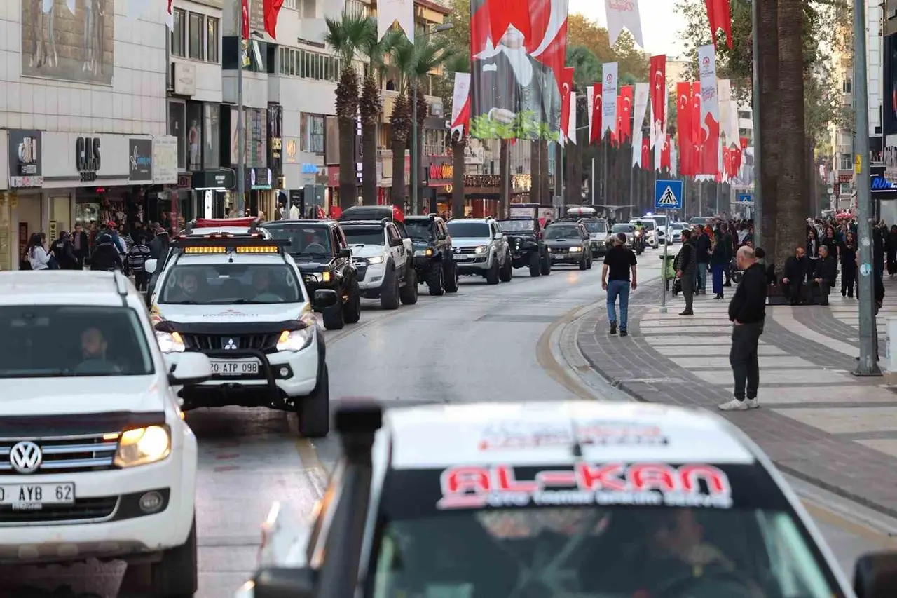 Merkezefendi’de offroad heyecanı kortej geçişi ile başladı