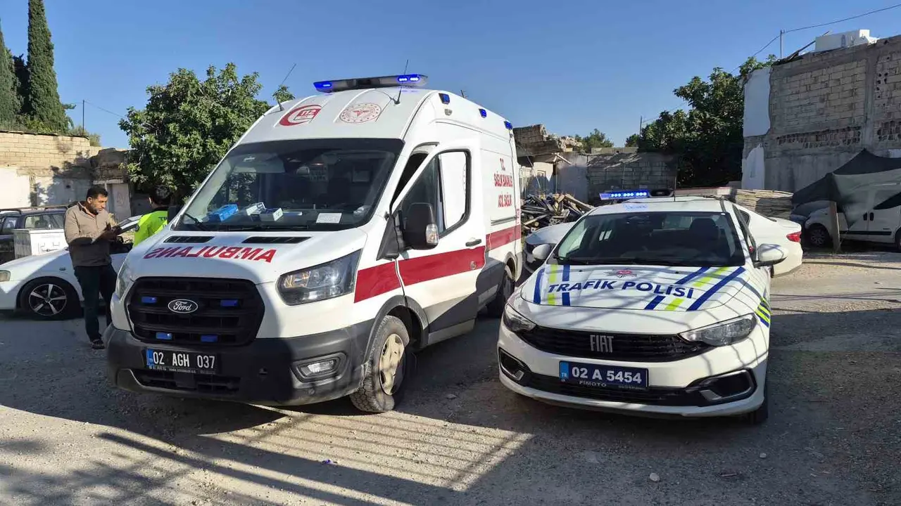 Bisiklet otomobile çarptı: 1 yaralı