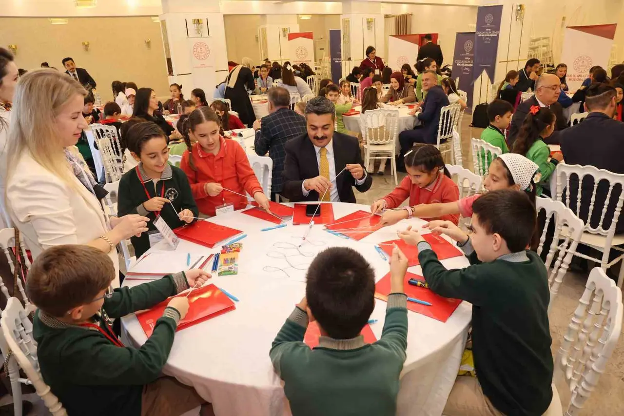Sivas’ta çocuklar iklim için çözüm önerileri geliştirdi