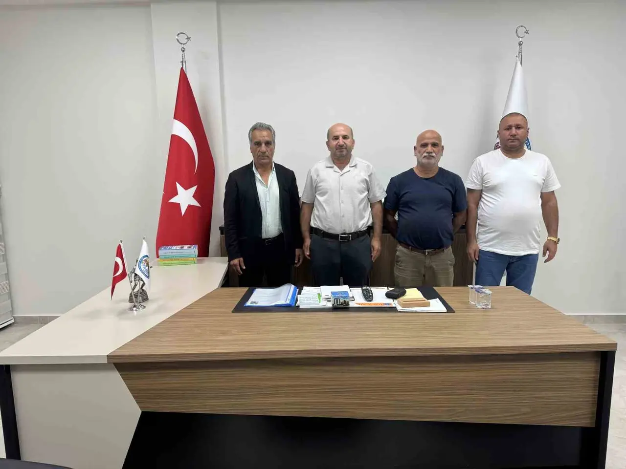 Çermikli iş adamı gençlere 300 forma dağıttı
