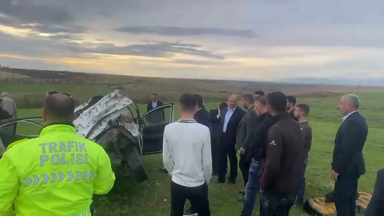 Şanlıurfa’da otomobil şarampole uçtu: 1 ölü, 2 yaralı