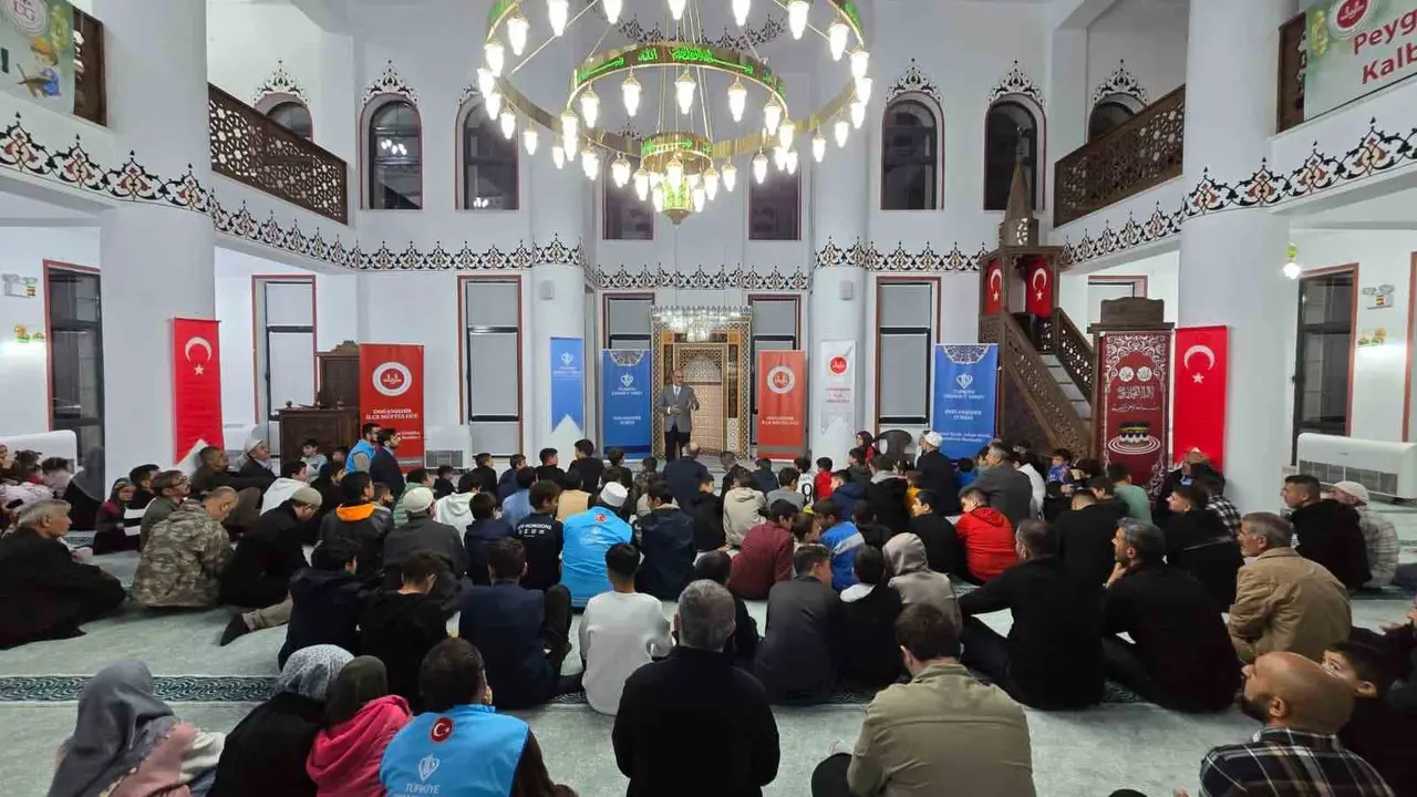 Doğanşehir’de cami-aile buluşması programı düzenlendi